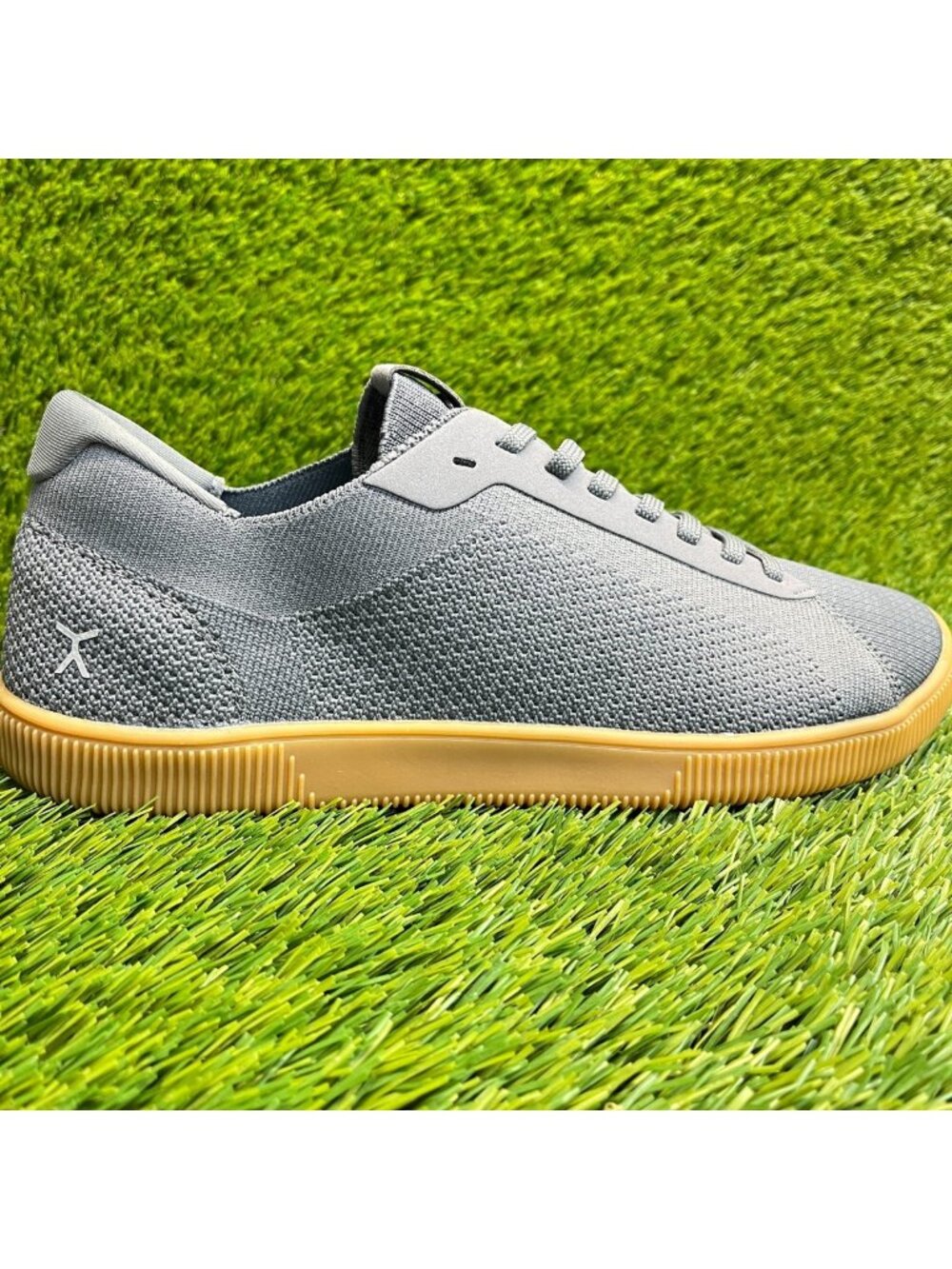 Flux Footwear Adapt Trainer Gray Gum Mens Size 9.5 Athletic Knit Shoes Sneakers